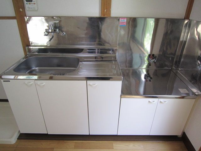 Kitchen. Gas stove is installed Friendly Kitchen! 