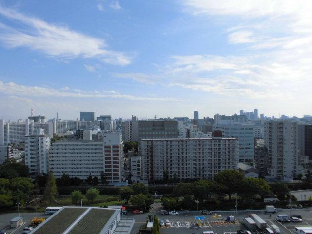 View photos from the dwelling unit. View from the site (October 2013) Shooting