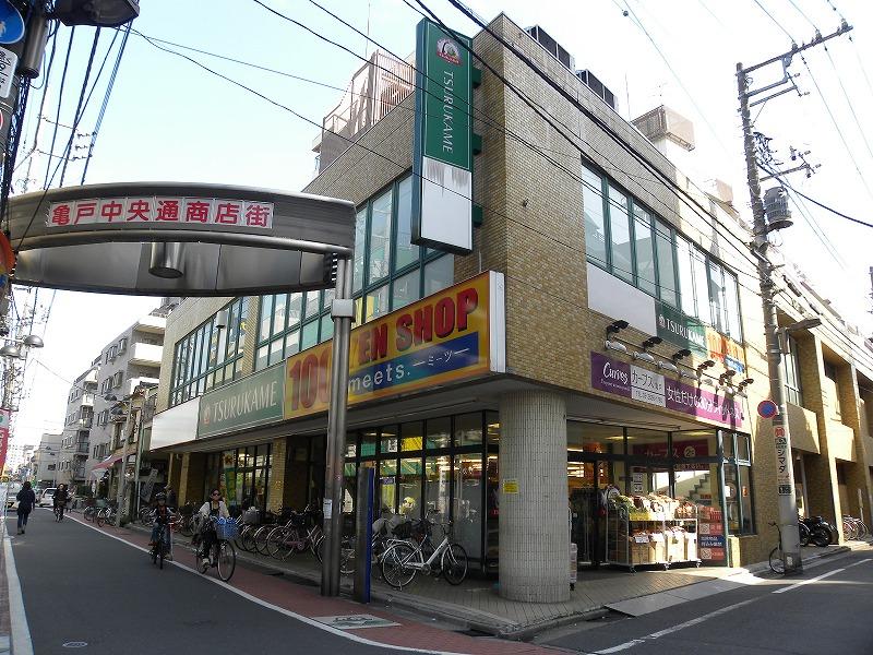 Shopping centre. Tsurukame Kameido center to the Plaza 112m