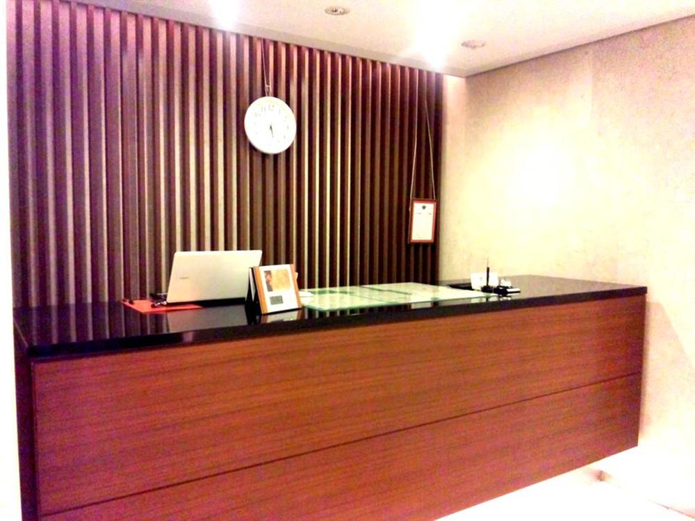 Other common areas. Concierge counter