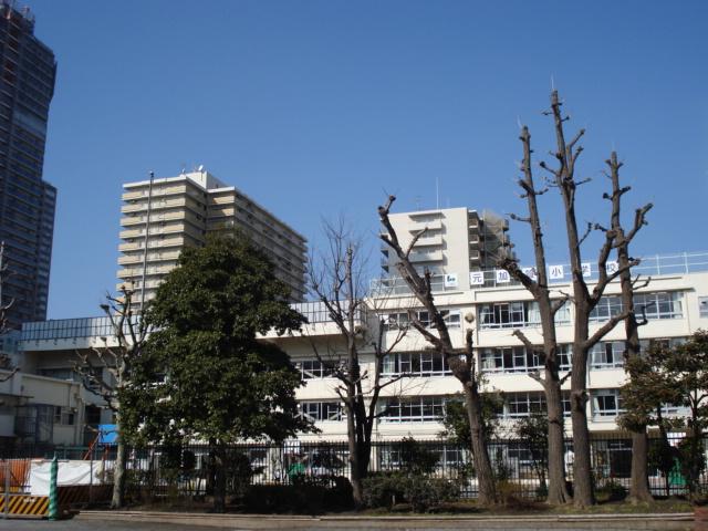 Primary school. 404m until Koto Tatsumoto Kaga Elementary School