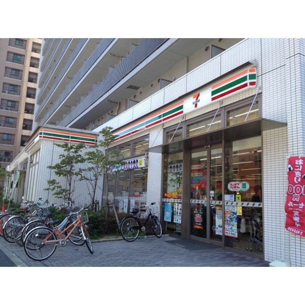 Convenience store. FamilyMart Oshima Chome store up (convenience store) 135m