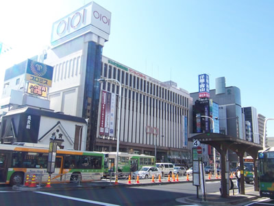 Shopping centre. Syosset Marui Kinshicho until the (shopping center) 707m