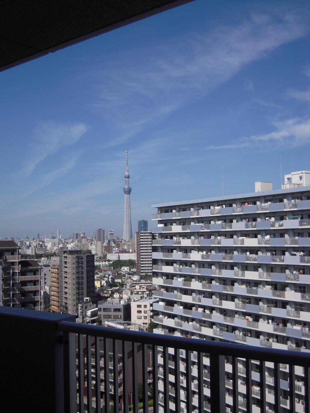 Local appearance photo. Tokyo Sky tree is visible from the north side Western-style 5.5 Pledge.