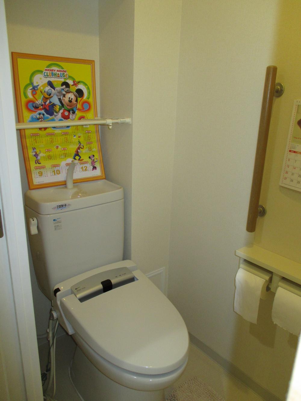 Toilet. Toilet shower toilet. Is convenient operation panel that is installed in the door.