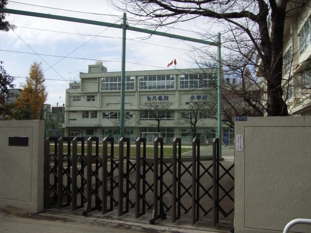 Primary school. Municipal Yana 270m River to the elementary school (elementary school)