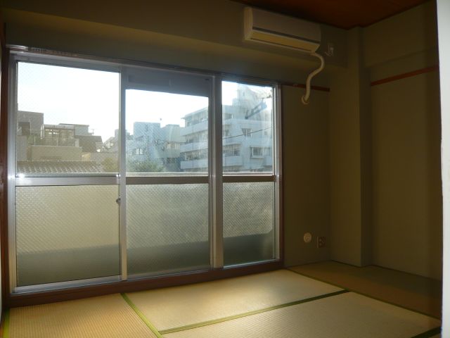 Living and room. Is a Japanese-style room