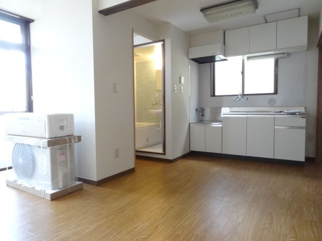Kitchen. 10 is the Pledge living dining kitchen.