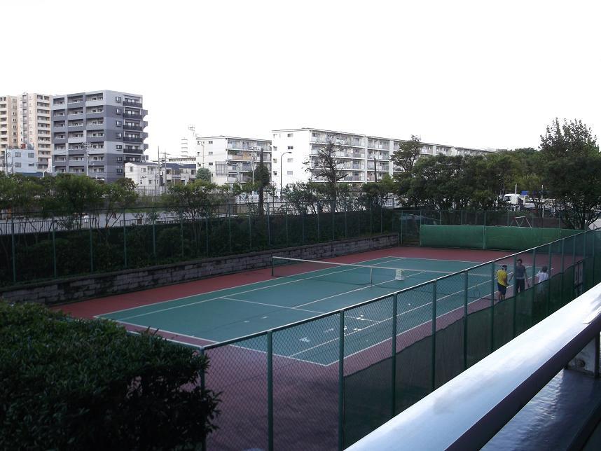 Other common areas. Tennis court Common areas