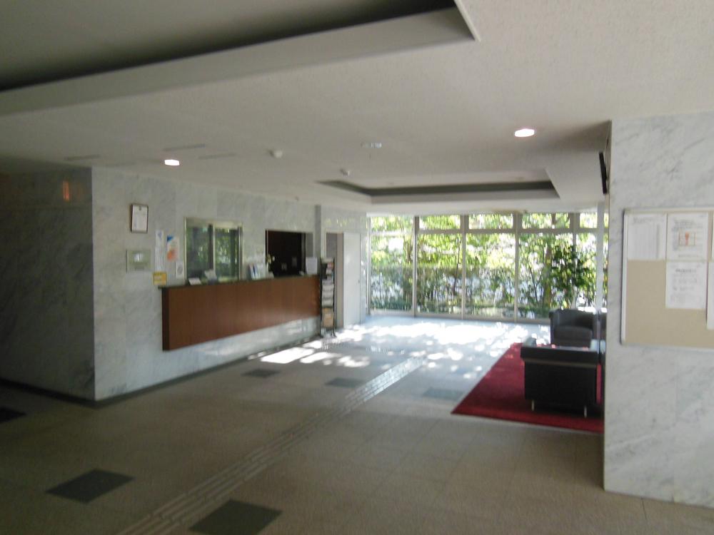 Other common areas. Front service of the first floor (courier service ・ Cleaning agency, etc.)
