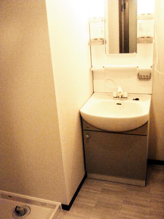 Washroom. Isomorphic type