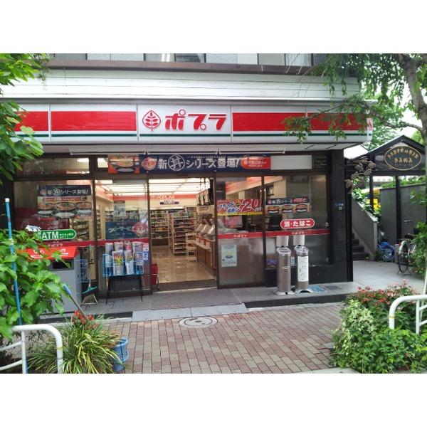 Convenience store. 69m to FamilyMart Hotta Shenzhen Saga shop