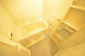 Bath. Wide bath