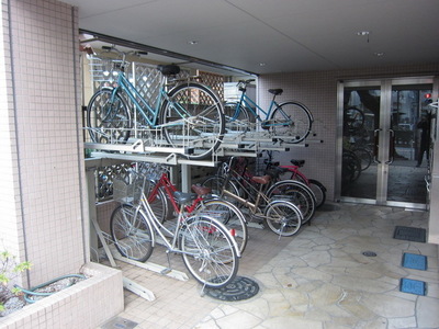 Other common areas. ☆ Residents-only parking lot ☆