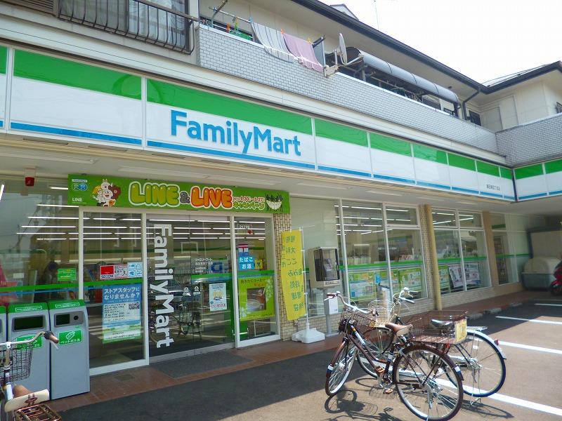 Convenience store. FamilyMart Kaidahigashi Yonchome store up (convenience store) 566m