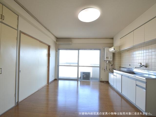 Living. Sunrise National LDK