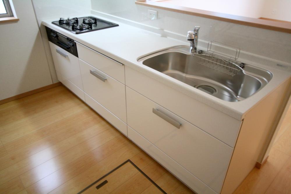 Same specifications photo (kitchen). Example of construction