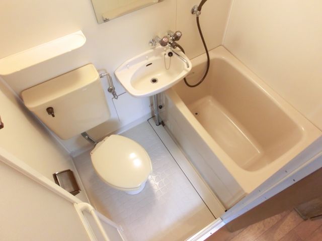 Bath. ☆ Cleaning is a simple unit bus ☆