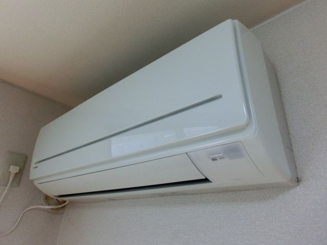 Other Equipment. ☆ It is air-conditioned ☆