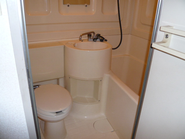 Bath. 3-point unit