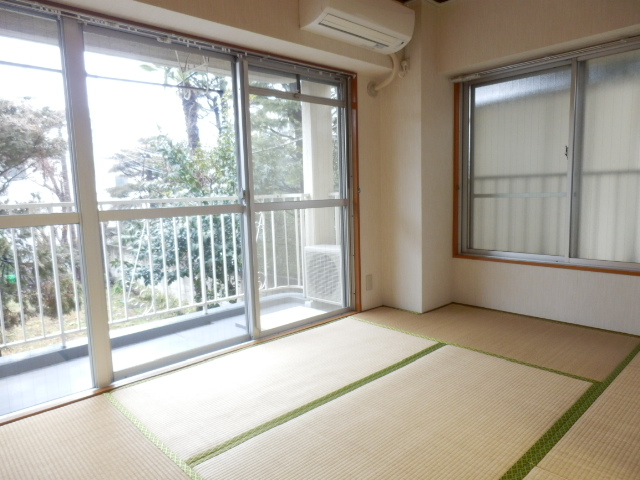 Living and room