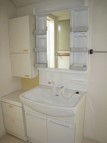 Washroom. Washroom
