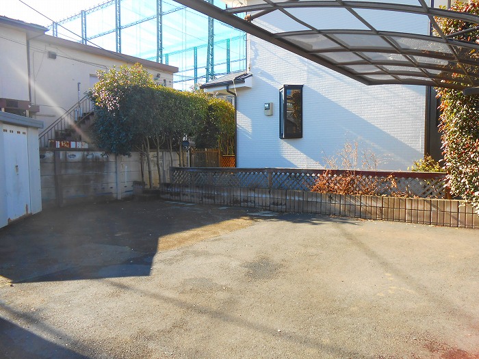 Parking lot