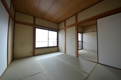 Living and room. ☆ Space in the sun ☆