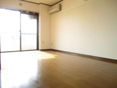 Living and room. ◆ living ◆