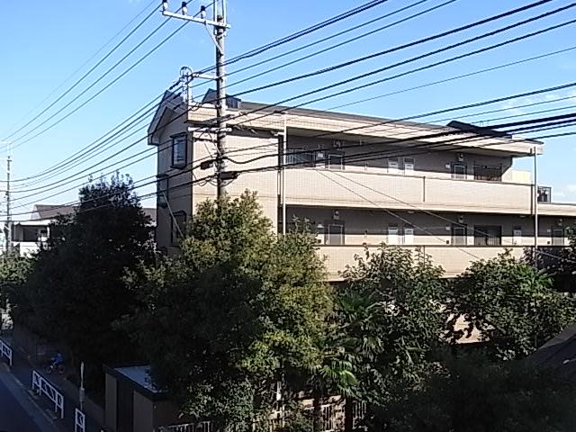 Local appearance photo. Local (10 May 2013) Shooting