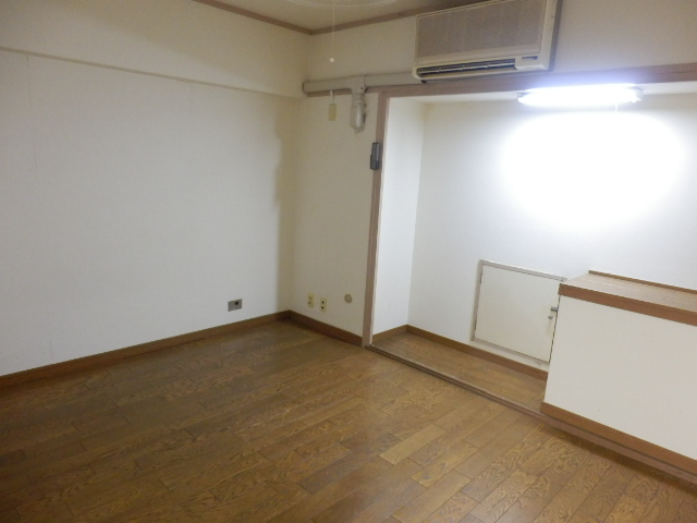 Living and room