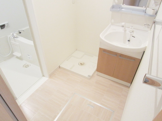 Washroom. Independent wash dressing room
