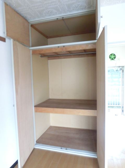 Receipt.  ☆ Storage is easy-to-use double doors door ☆