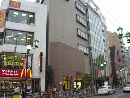 Shopping centre. Until Seiyu 160m