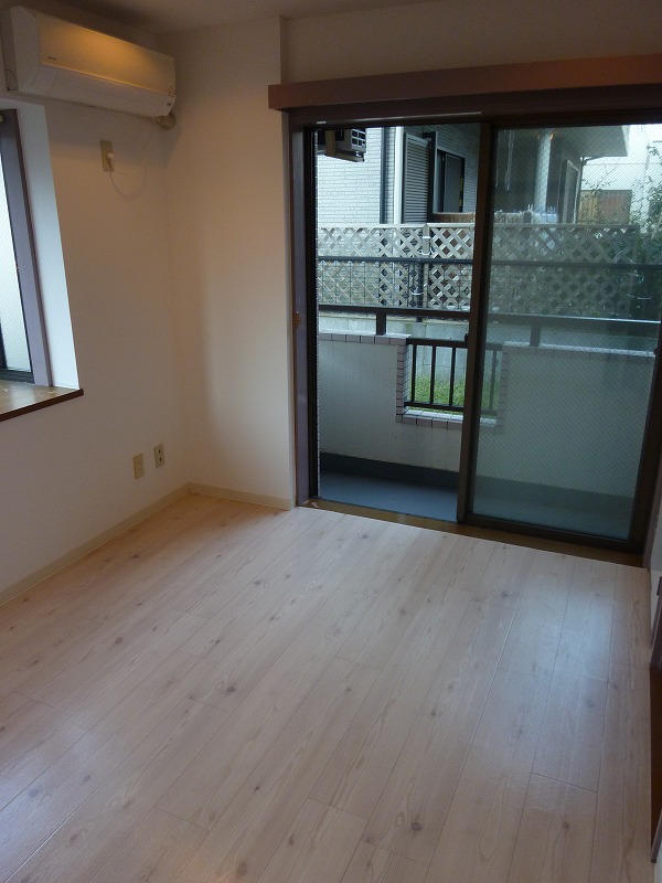 Living and room