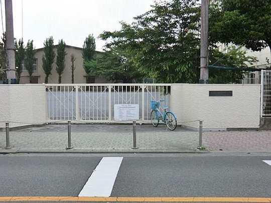 Primary school. 550m to National City the third elementary school