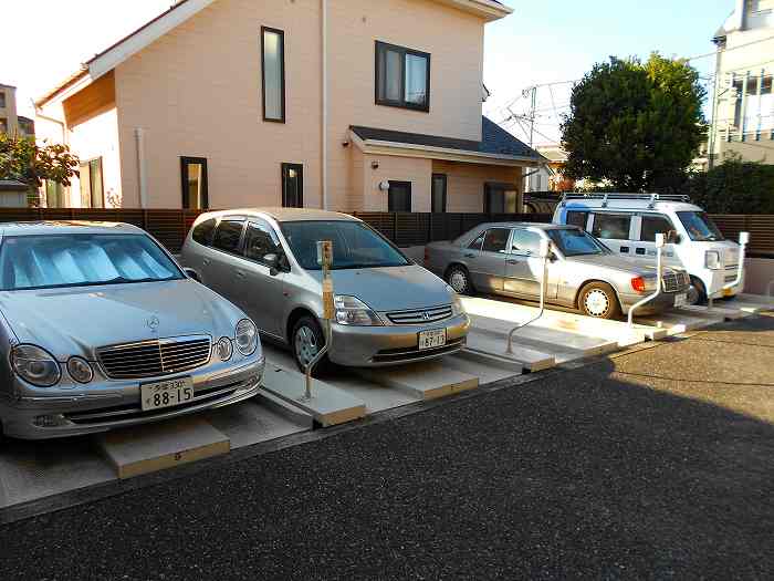 Parking lot