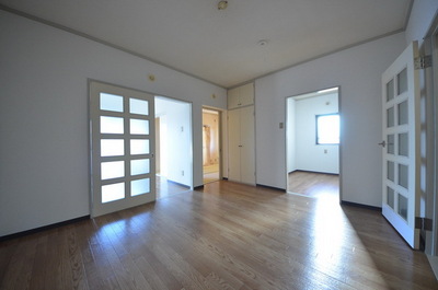 Living and room. ☆ Free to arrange space ☆