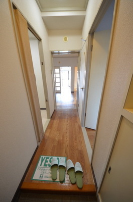 Entrance. ☆ From here is the beginning and end of the day ☆