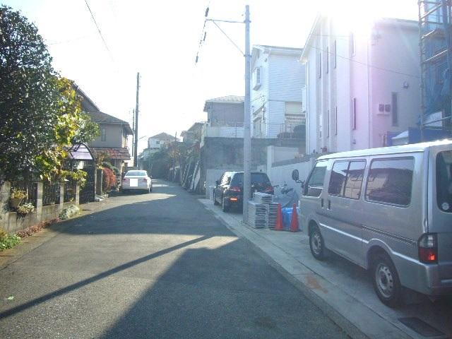 Local photos, including front road. Adjacent road