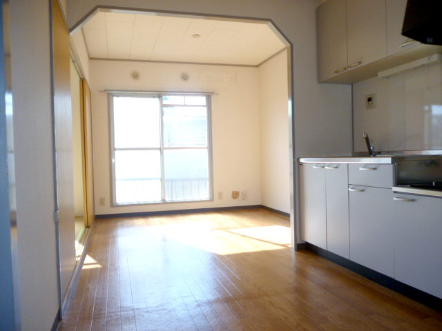 Living and room. DK