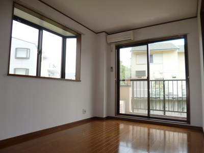 Living and room. ☆ Bright two-plane daylight ☆