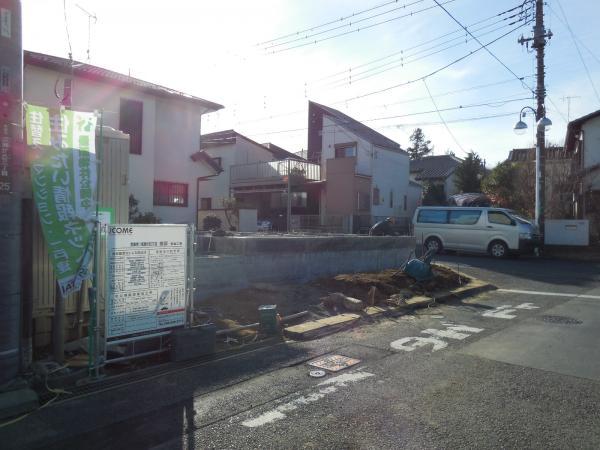 Local appearance photo. Car space spacious two!