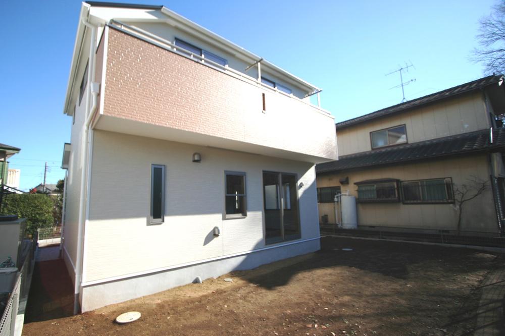 Local appearance photo. Local (12 May 2013) Shooting