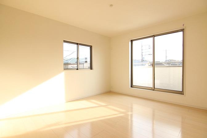 Non-living room. 7 Building Second floor Western-style room facing south, It is a bright room. 