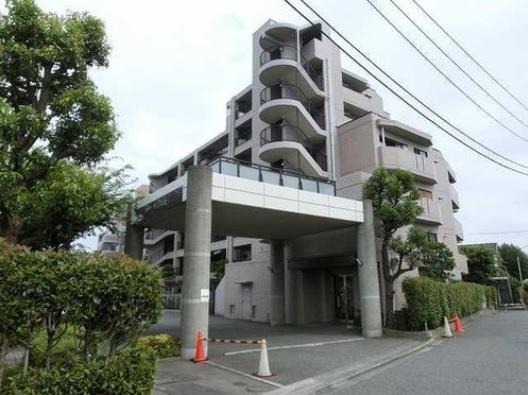 Local appearance photo. Local (10 May 2013) Shooting