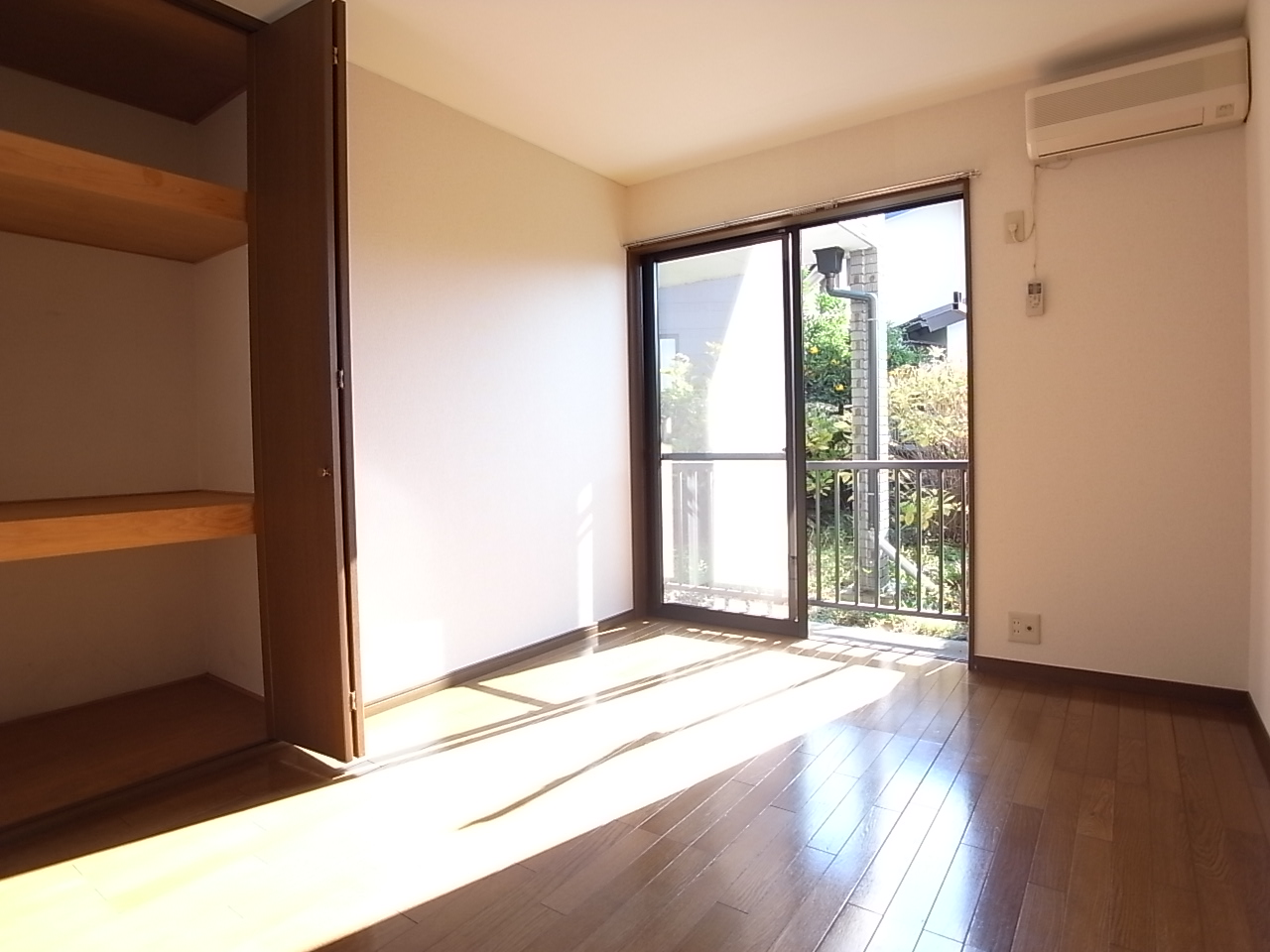 Living and room