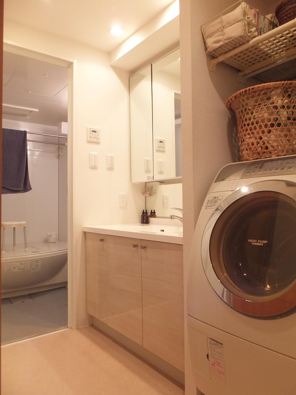 Wash basin, toilet. Water around is also very beautiful to your.