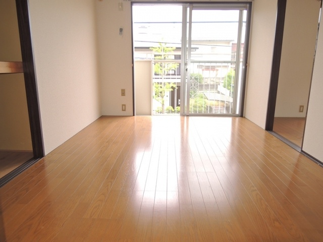 Living and room