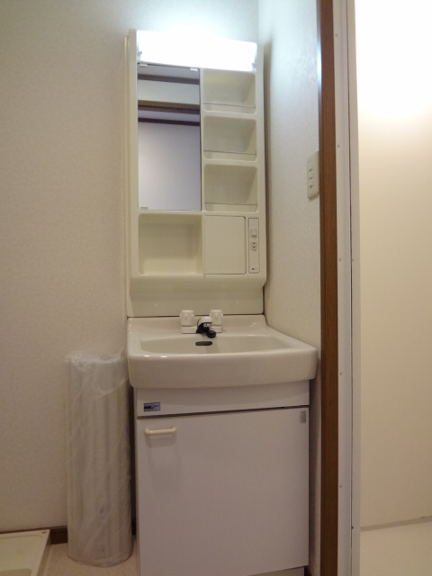 Washroom. Independent wash basin ☆